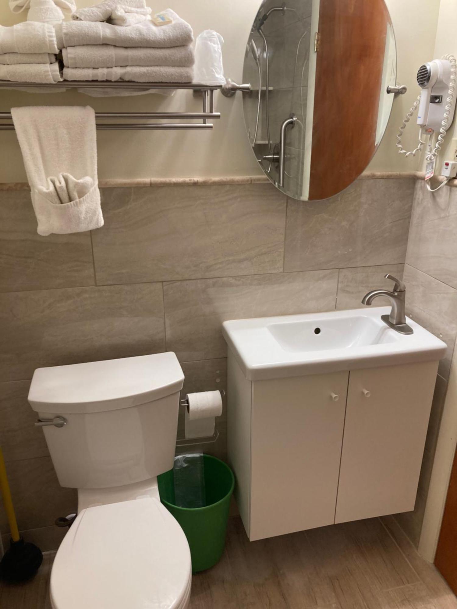 Condor - Block Motel 2*
