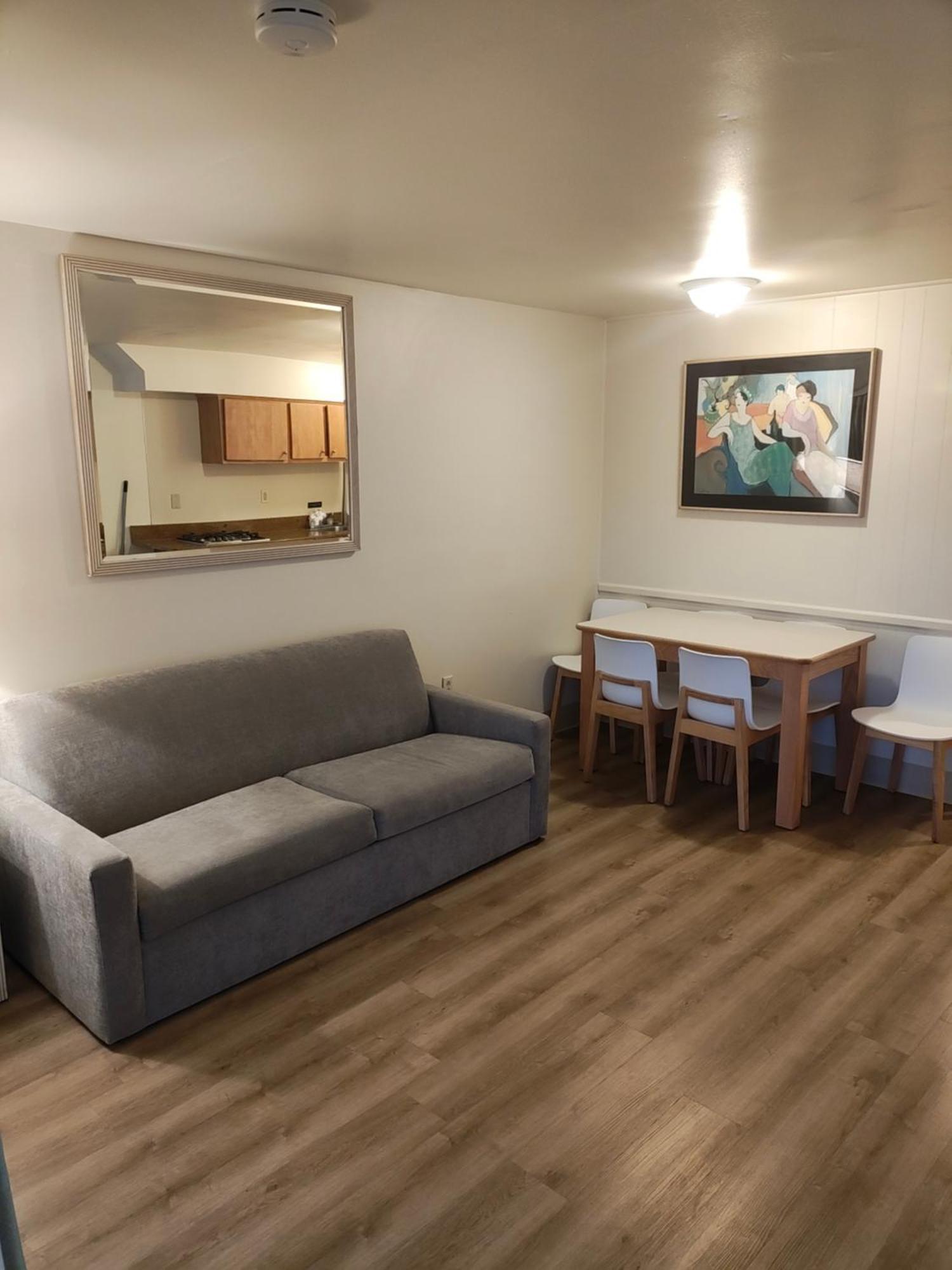 Condor - Block Motel
