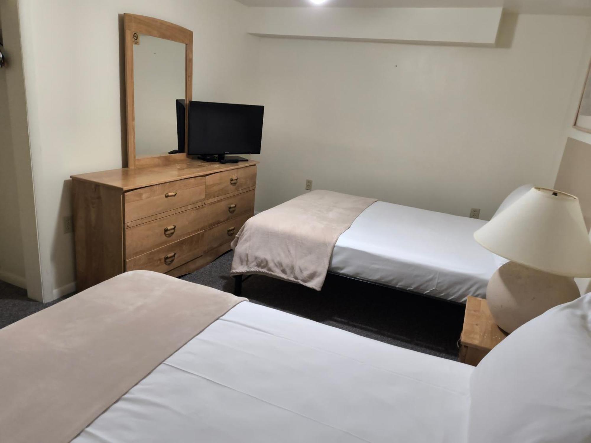 Condor - Block Motel